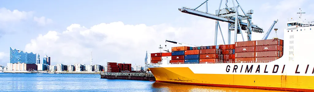 portacontenedores transporte marítimo internacional 